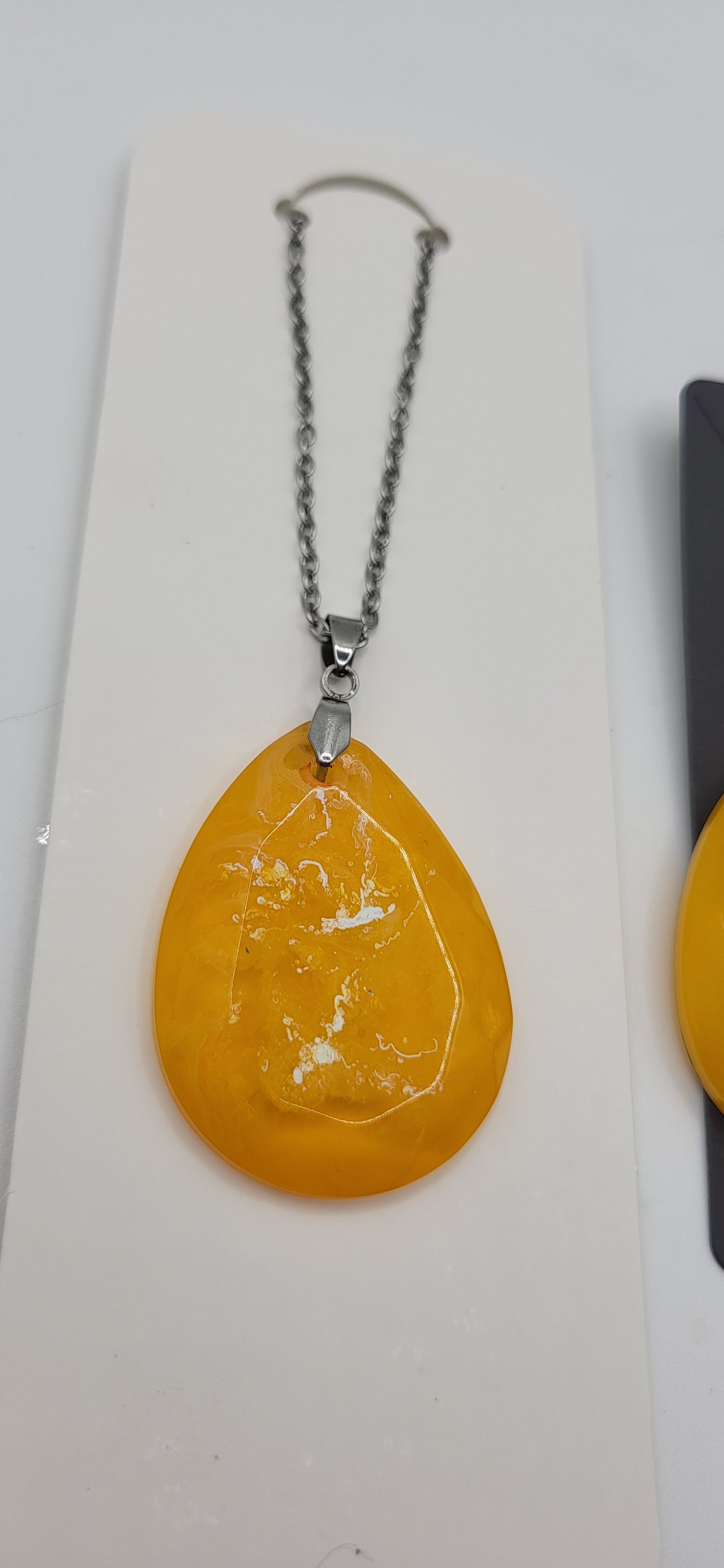 Collier et boucles d'oreilles assorti unique