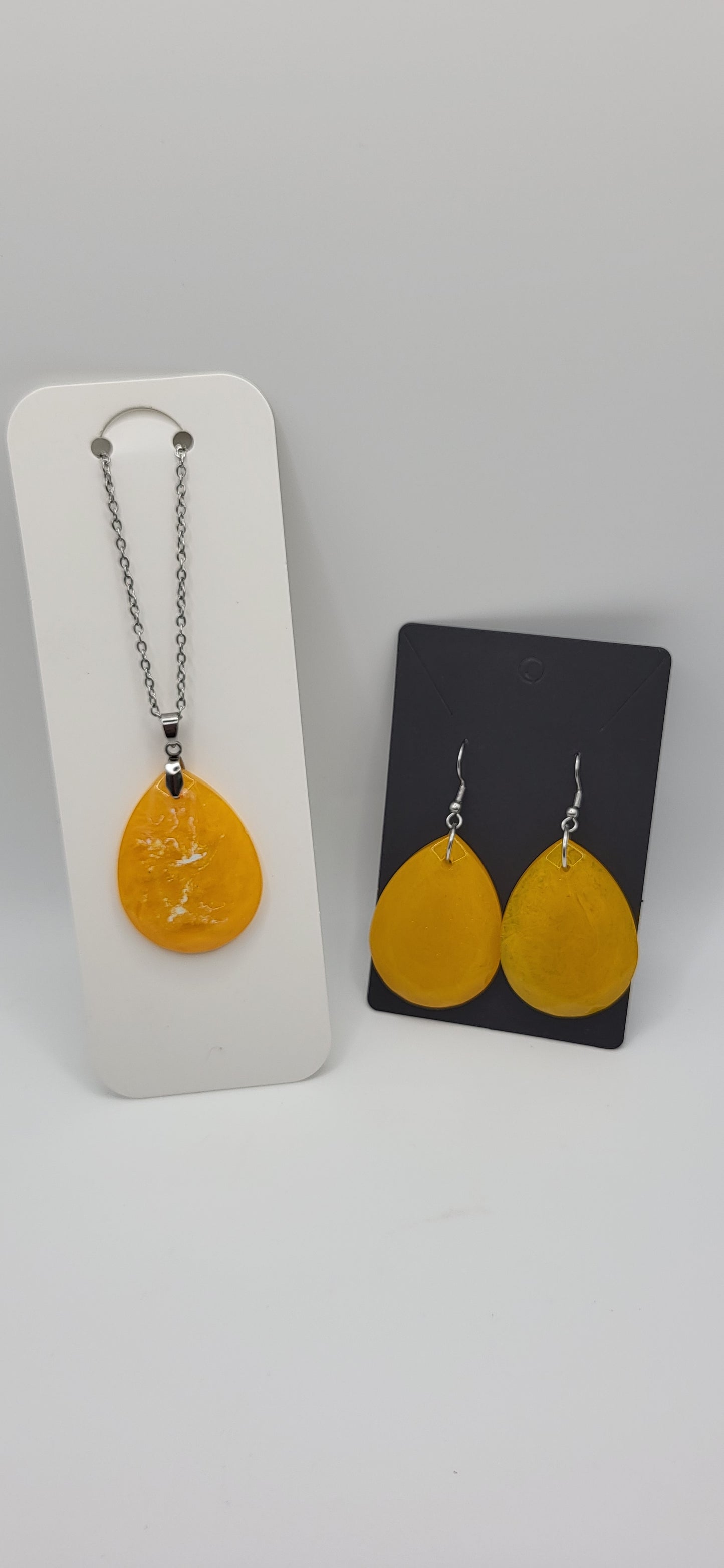 Collier et boucles d'oreilles assorti unique